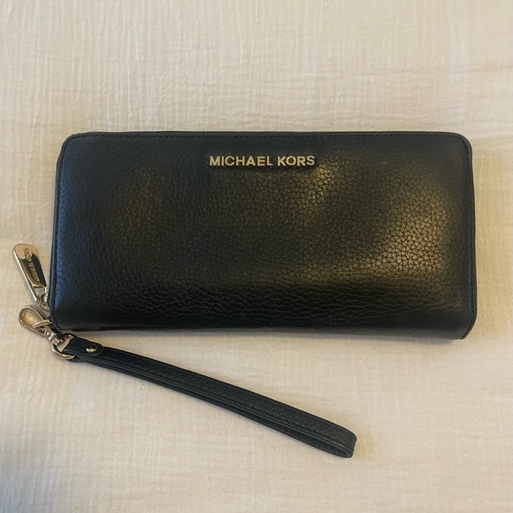 Michael Kors Clutch Leather Wristlet Women’s Black - Picture 1 of 10